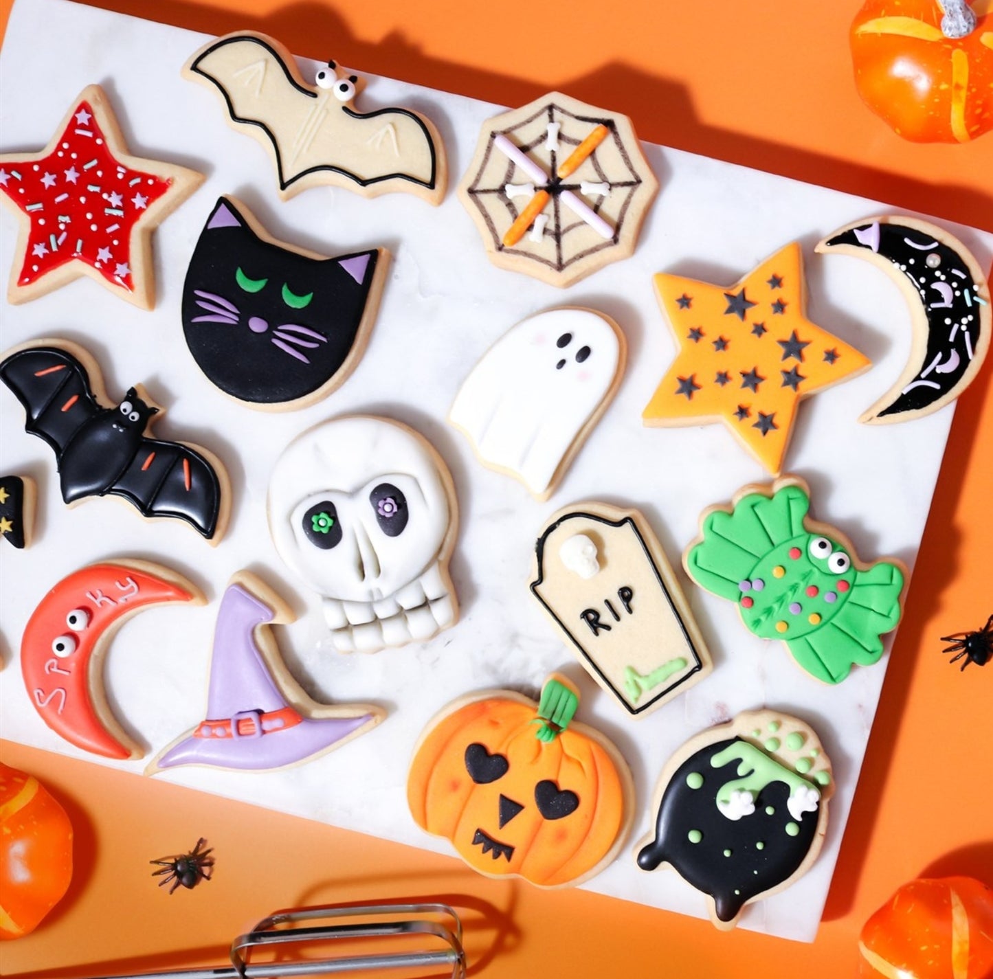 TAGLIABISCOTTI HALLOWEEN — Set 12 pezzi